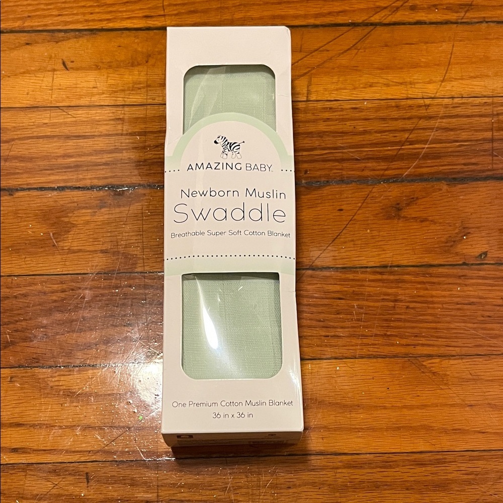 Amazing Baby Newborn Muslin Swaddle - Green